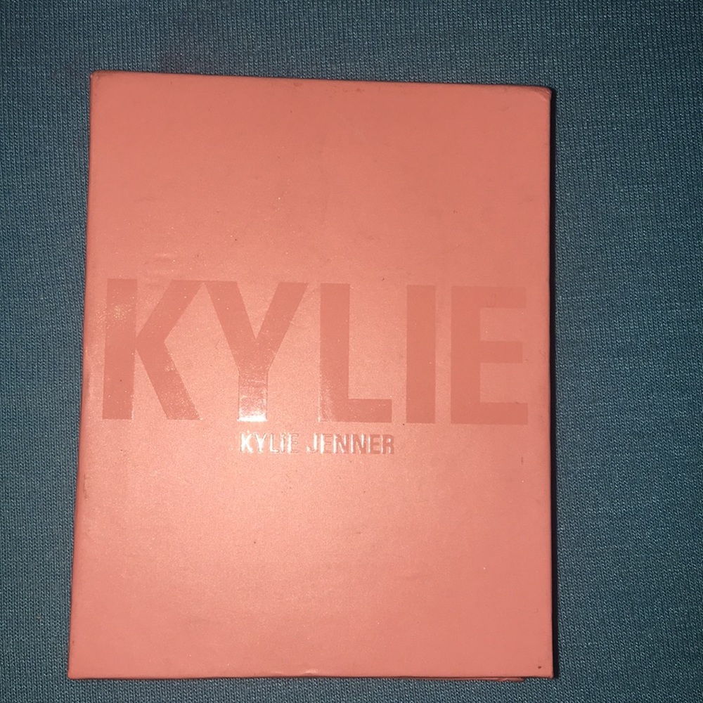 Kylie cosmetics blush